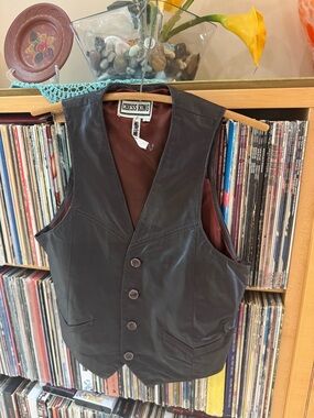 VTG,like new, lined Men’s Chess King BROWN LAMBSKIN LEATHER pocketed VEST, L